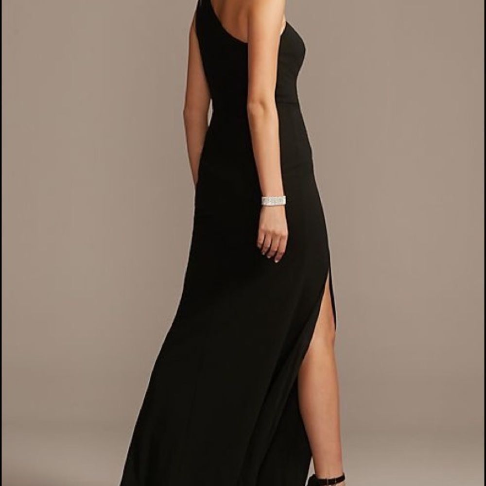 (Like New) David’s Bridal Cutout one-shoulder crepe gown with skirt slit - Picture 9 of 9